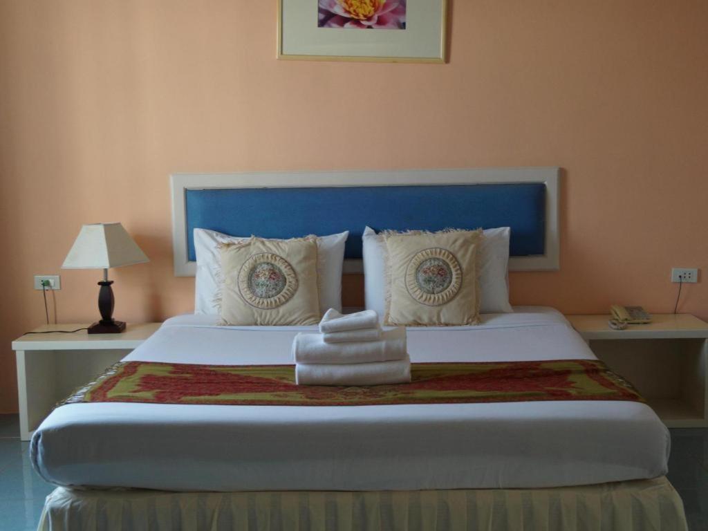 Seng Aroun Hotel Паксе Екстериор снимка