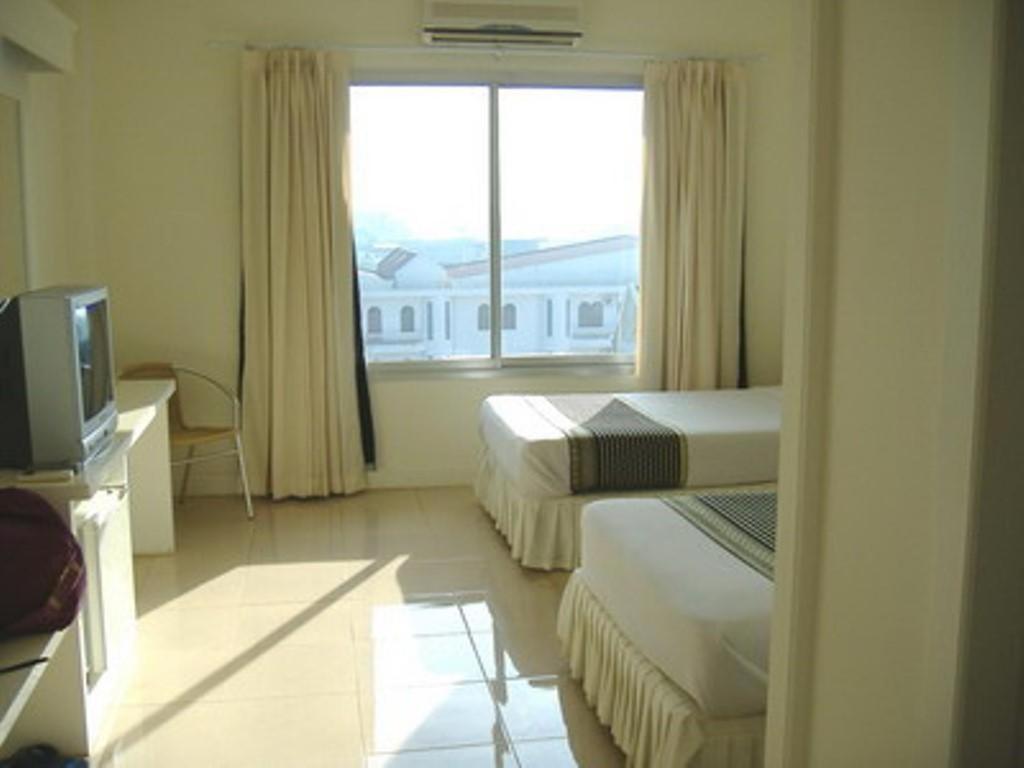 Seng Aroun Hotel Паксе Екстериор снимка