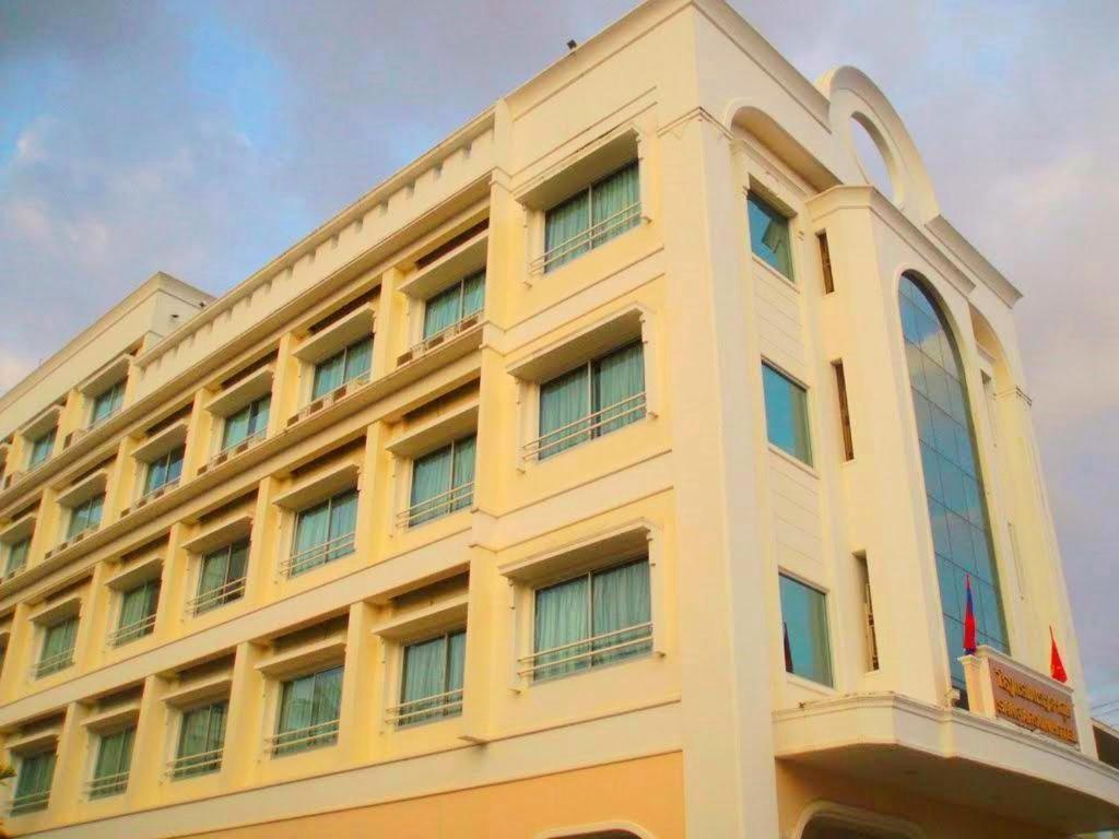 Seng Aroun Hotel Паксе Екстериор снимка
