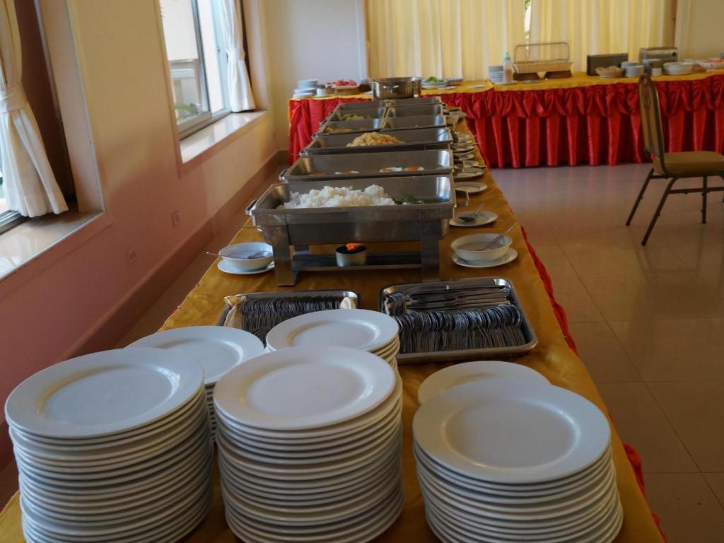 Seng Aroun Hotel Паксе Екстериор снимка