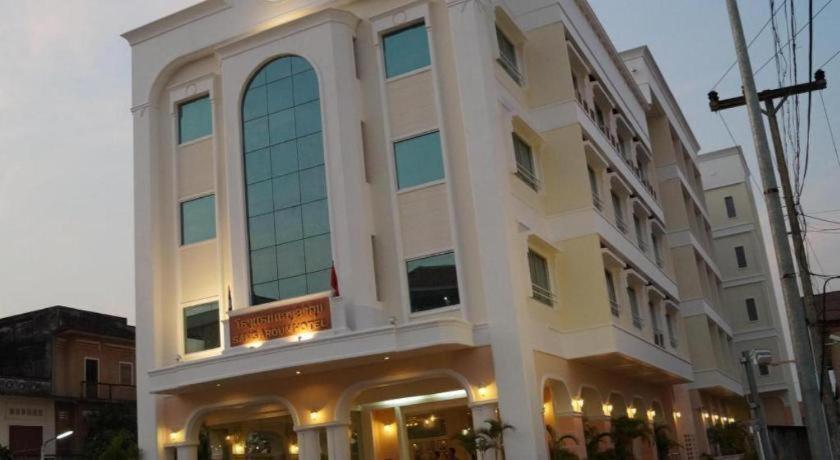 Seng Aroun Hotel Паксе Екстериор снимка