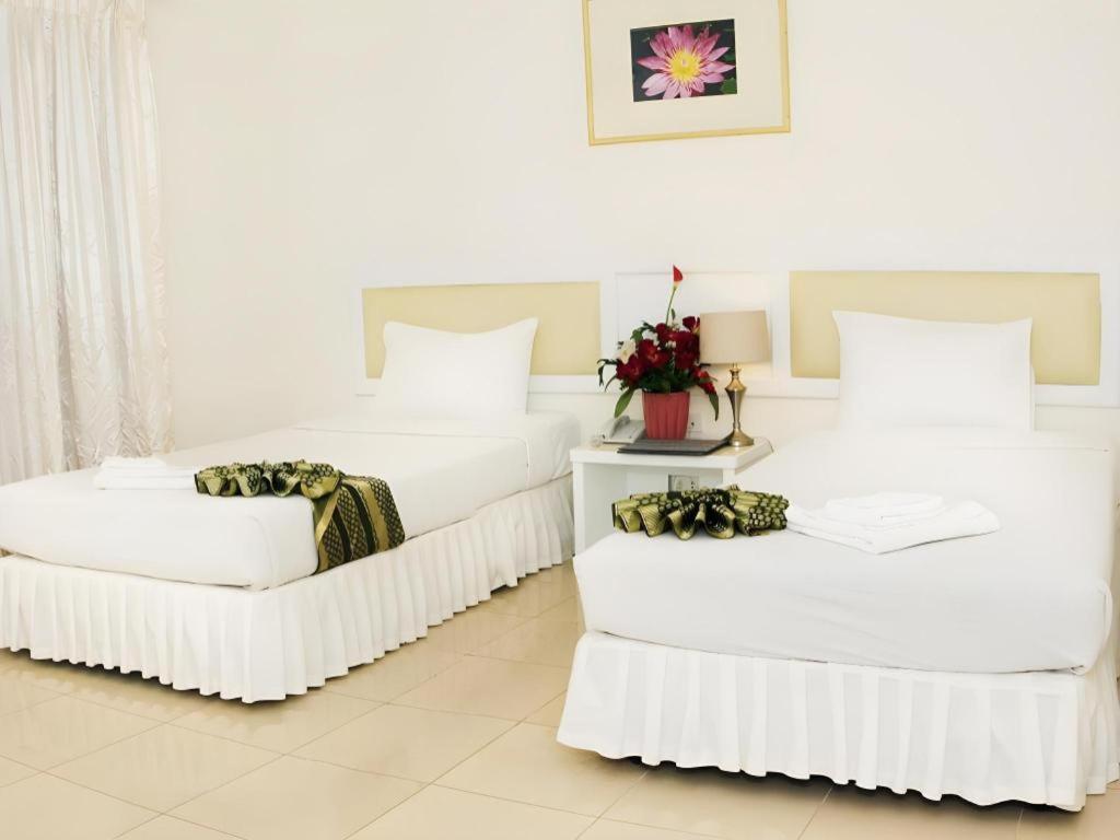 Seng Aroun Hotel Паксе Екстериор снимка